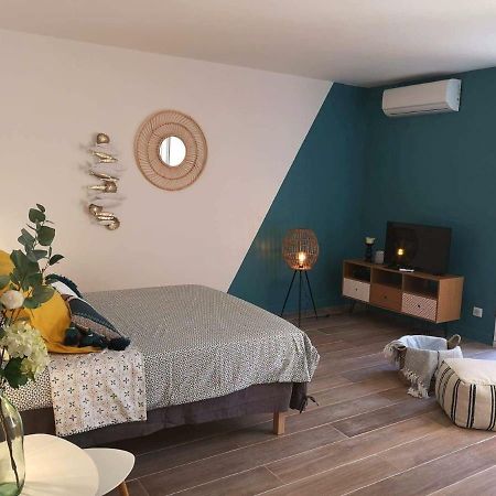 Grand Studio 35M2 Centre Ville Л'Иль-Рус Экстерьер фото